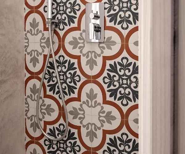 White Apartment Ostuni