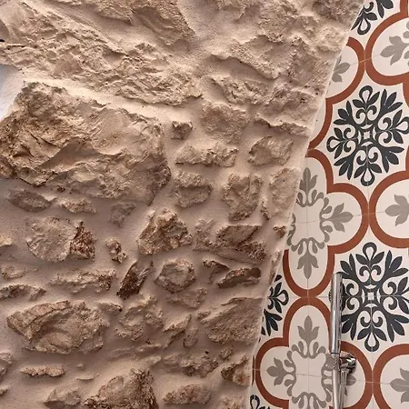 White شقة أوستوني